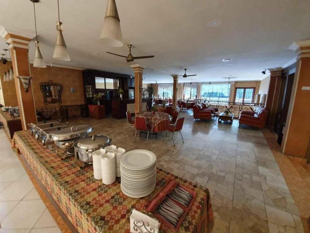 Mahadria Hotel سيرانغ المظهر الخارجي الصورة