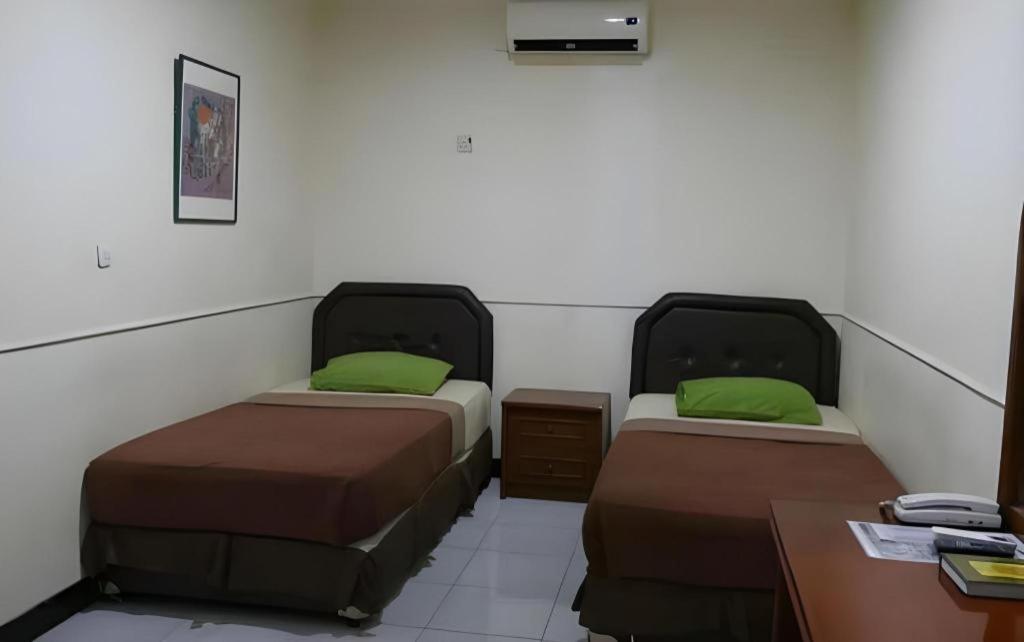 Mahadria Hotel سيرانغ المظهر الخارجي الصورة