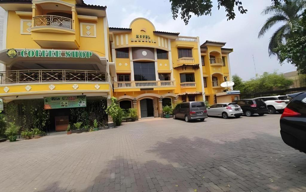 Mahadria Hotel سيرانغ المظهر الخارجي الصورة